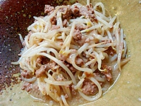 レンジで　もやしと挽肉のみそニンニク煮